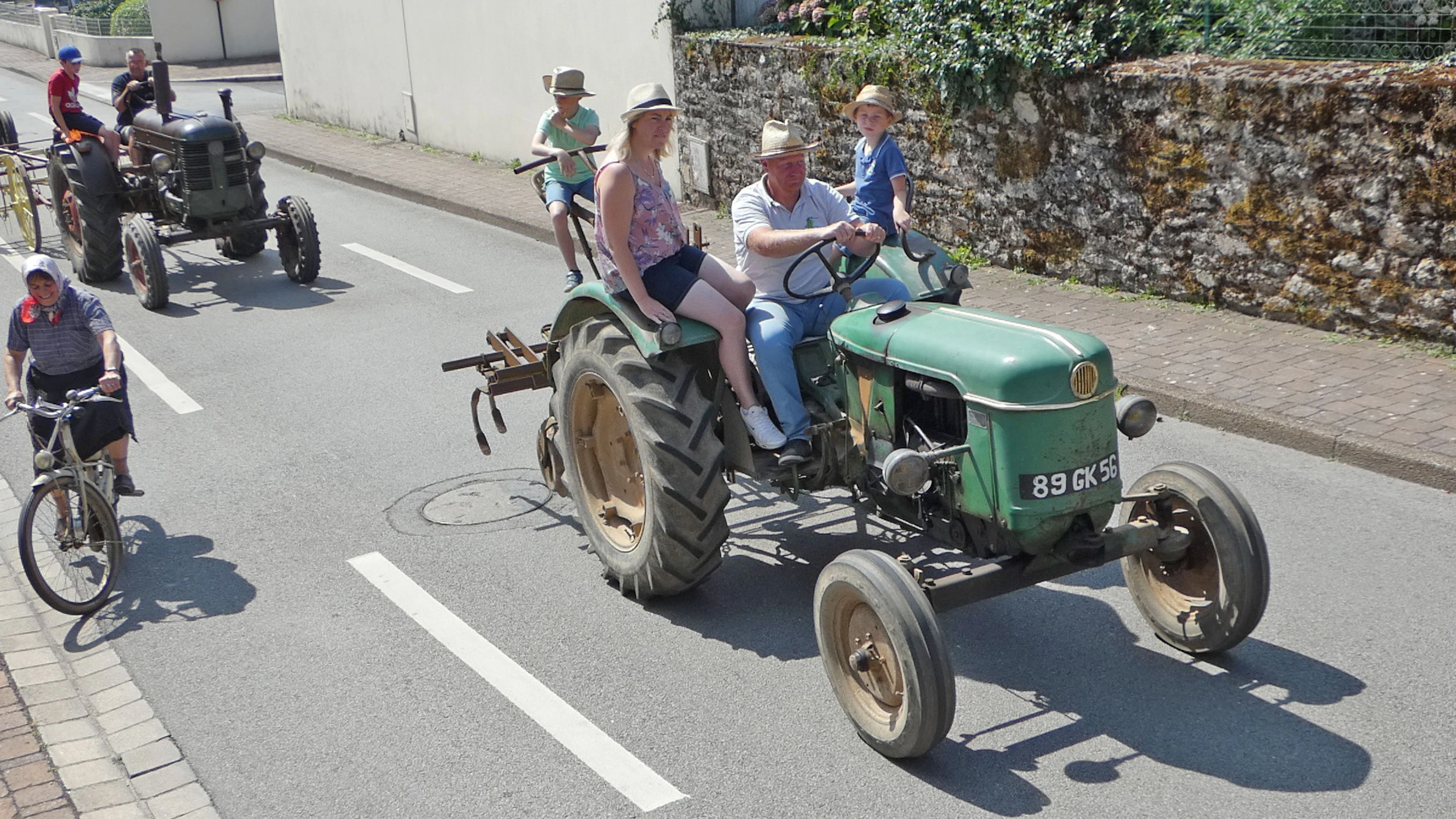 108 fete des battages 3 aout 2025 defile des tracteurs
