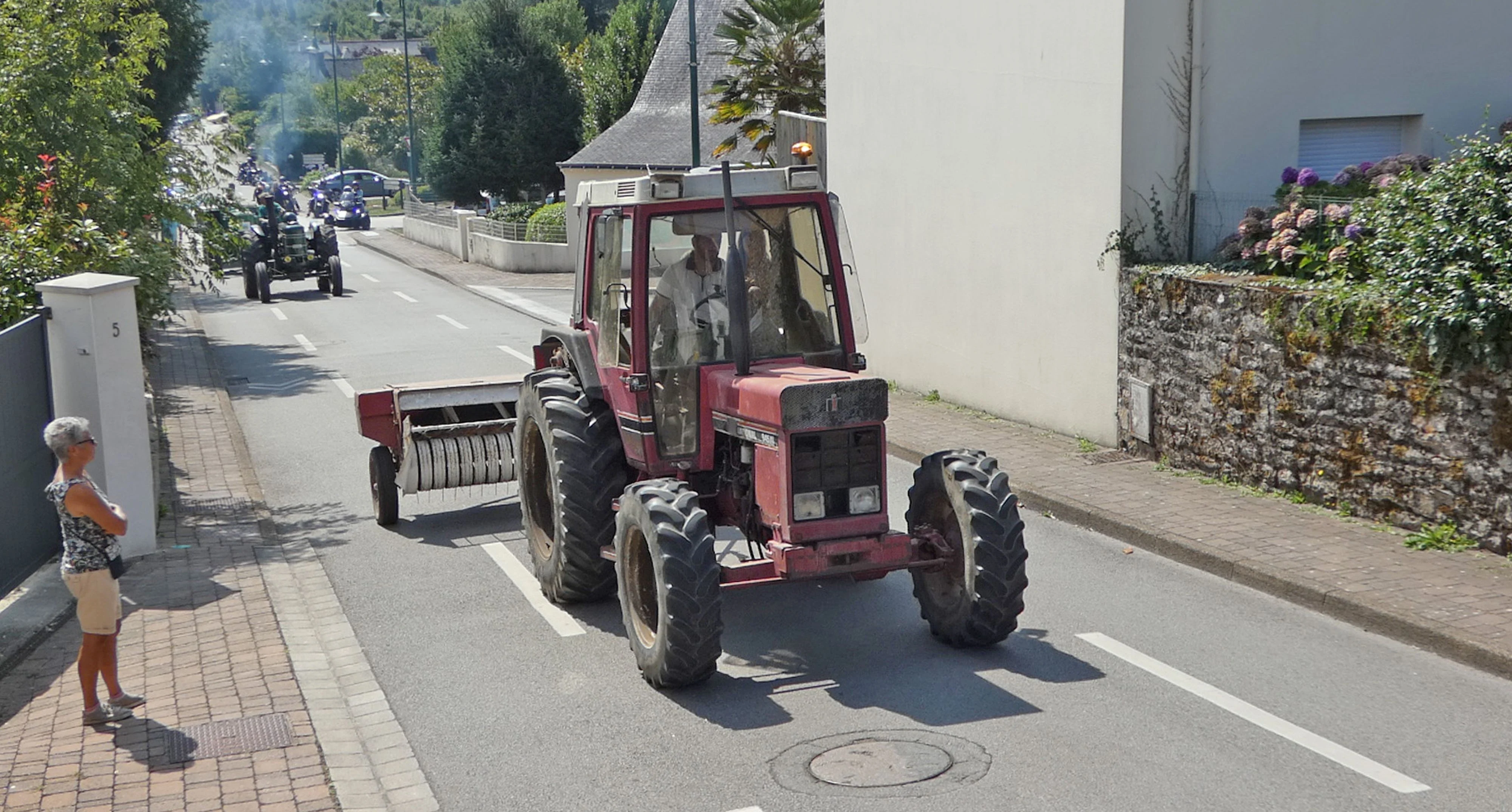 115 fete des battages 3 aout 2025 defile des tracteurs