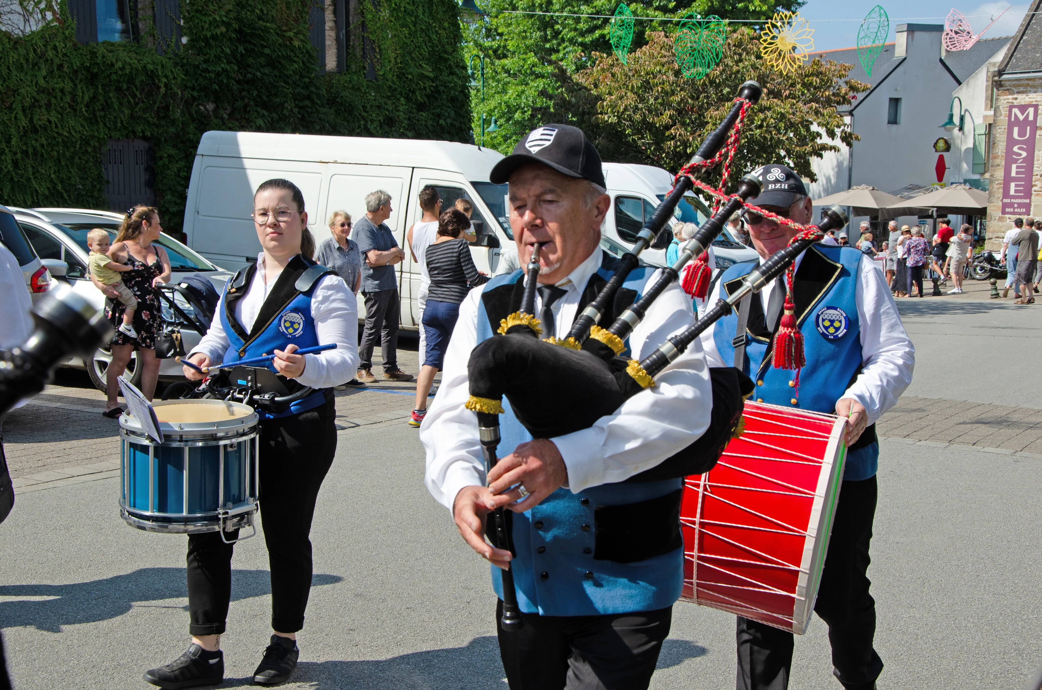 140 fete des battages 3 aout 2025 defile du bagad de baden