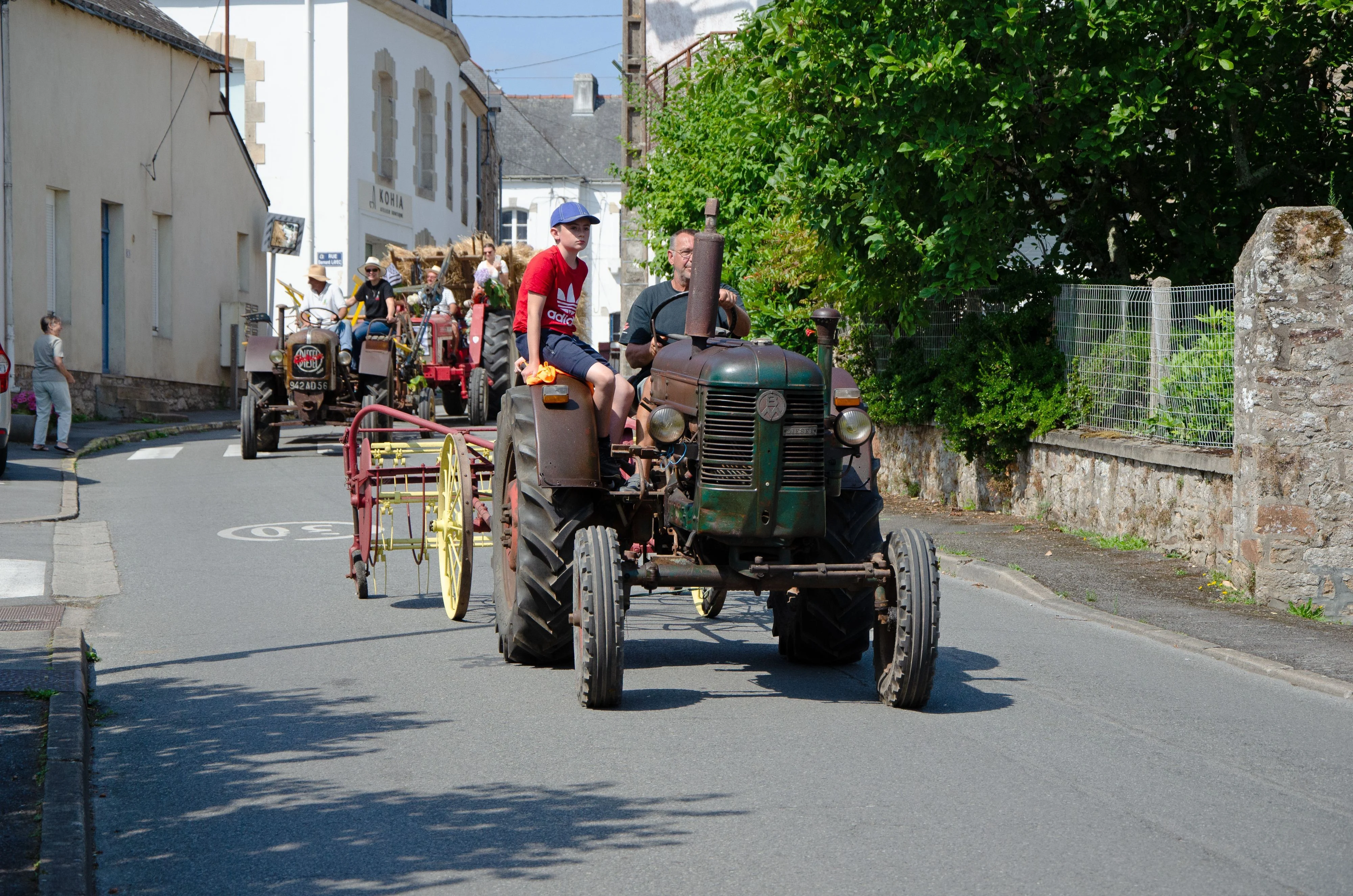 154 fete des battages 3 aout 2025 defile des tracteurs