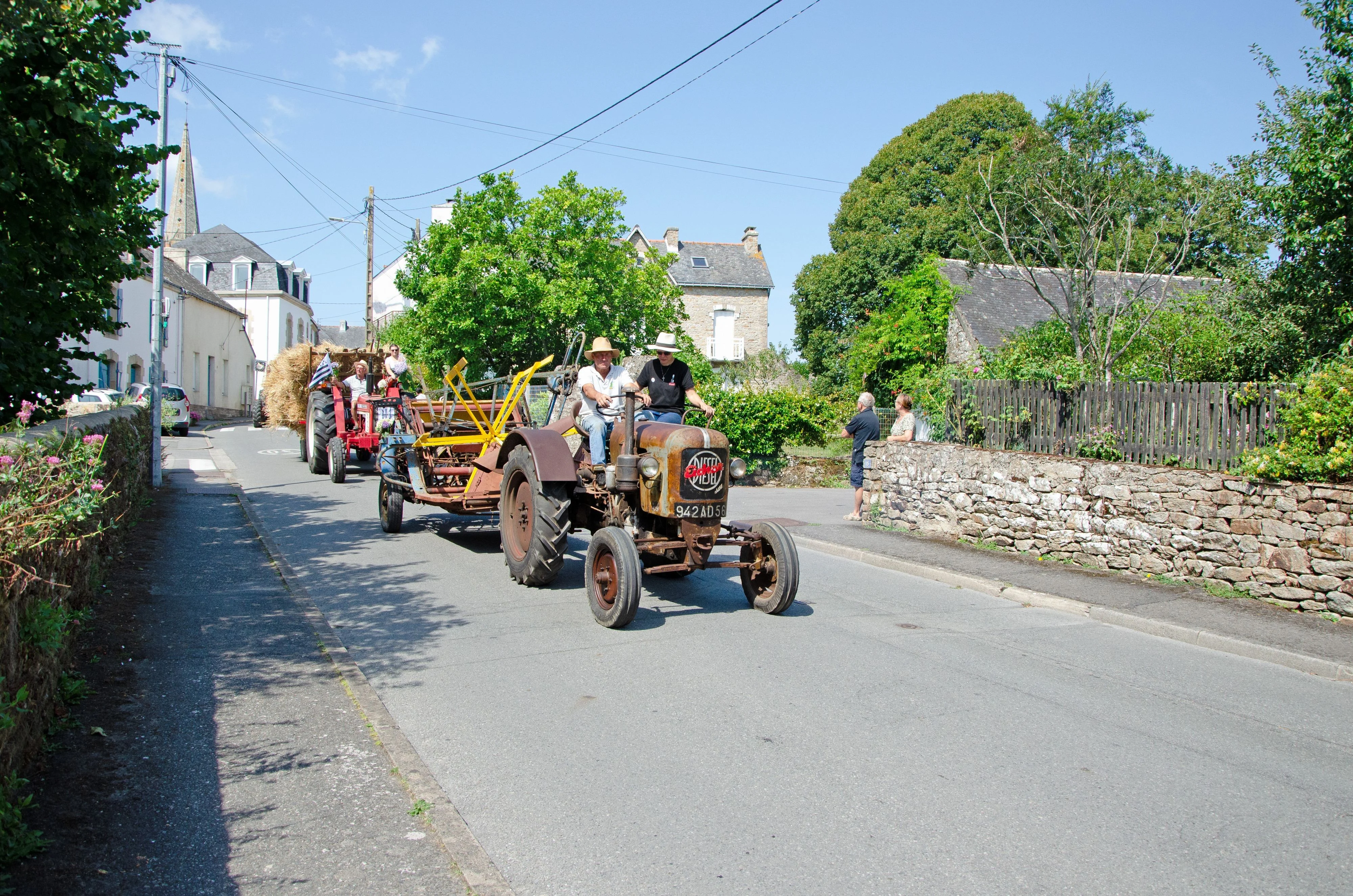 156 fete des battages 3 aout 2025 defile des tracteurs