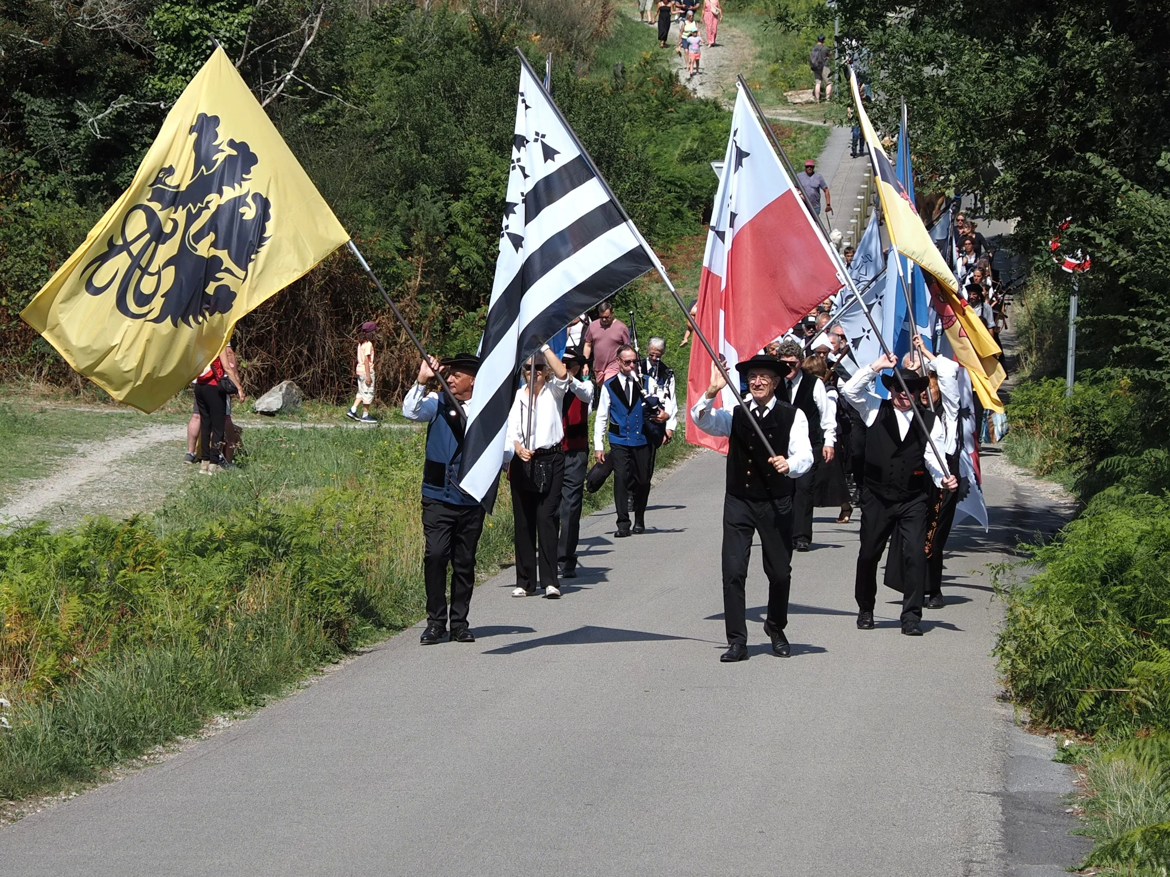 191 fete des battages 3 aout 2025 arrivee des porte drapeaux 1