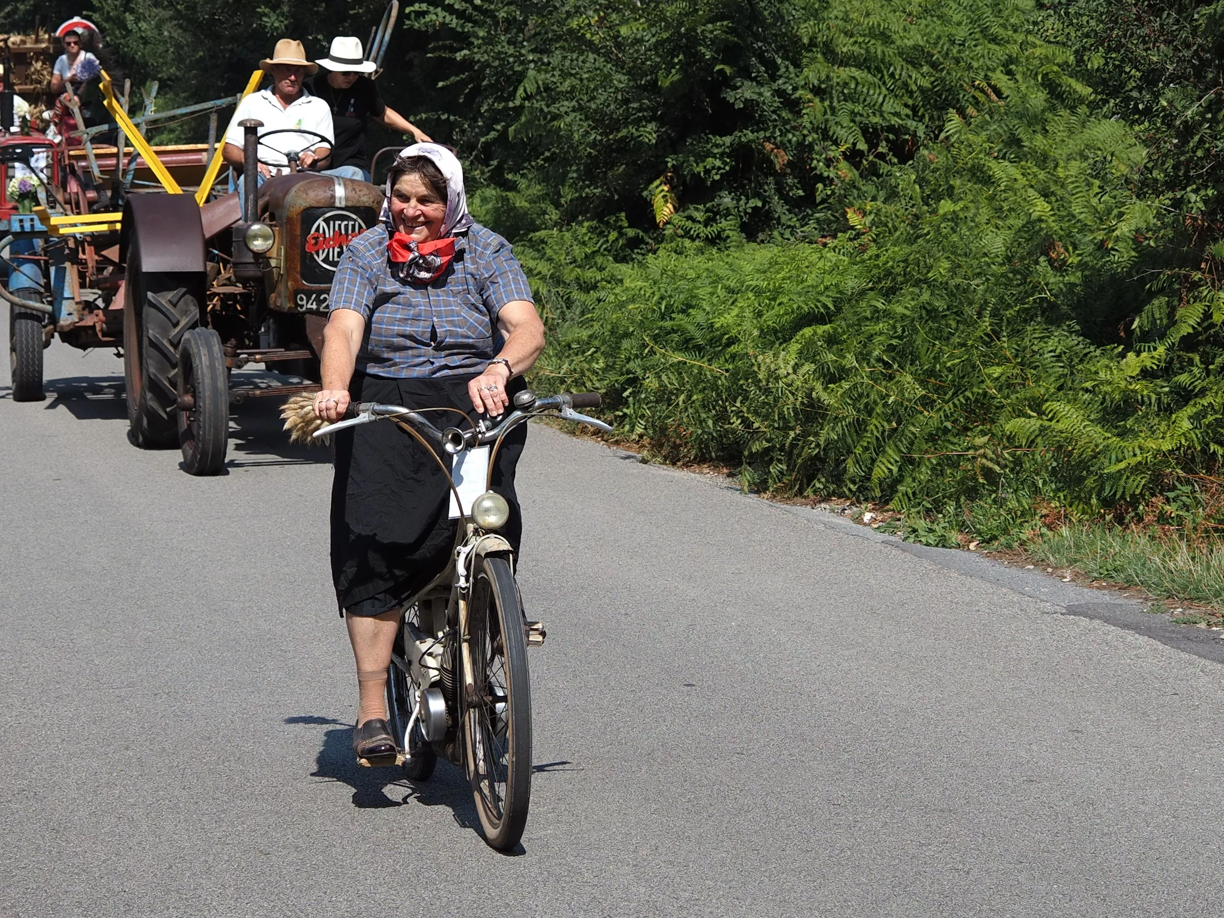 216 fete des battages 3 aout 2025 arrivee des tracteurs