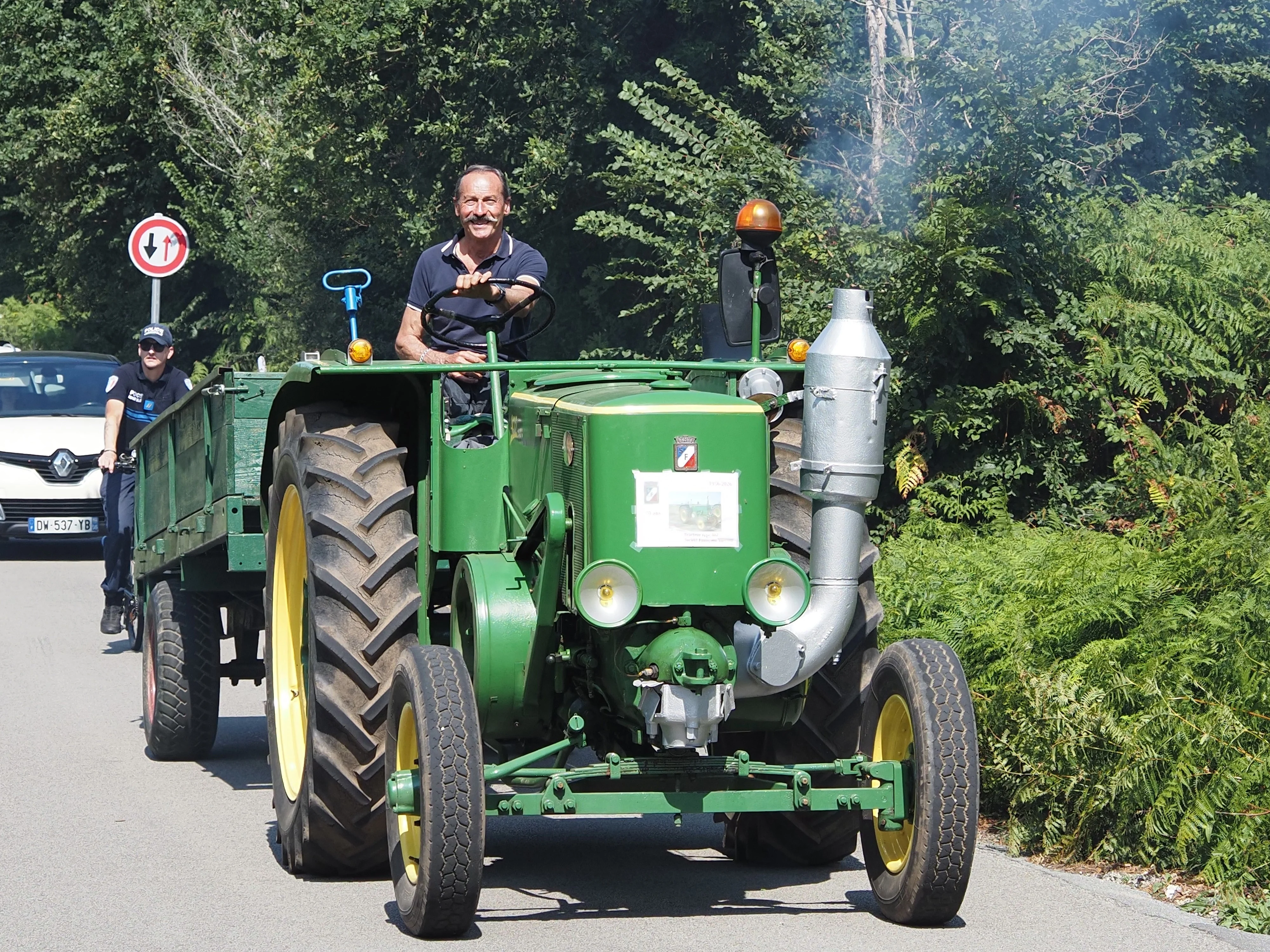 222 fete des battages 3 aout 2025 arrivee des tracteurs