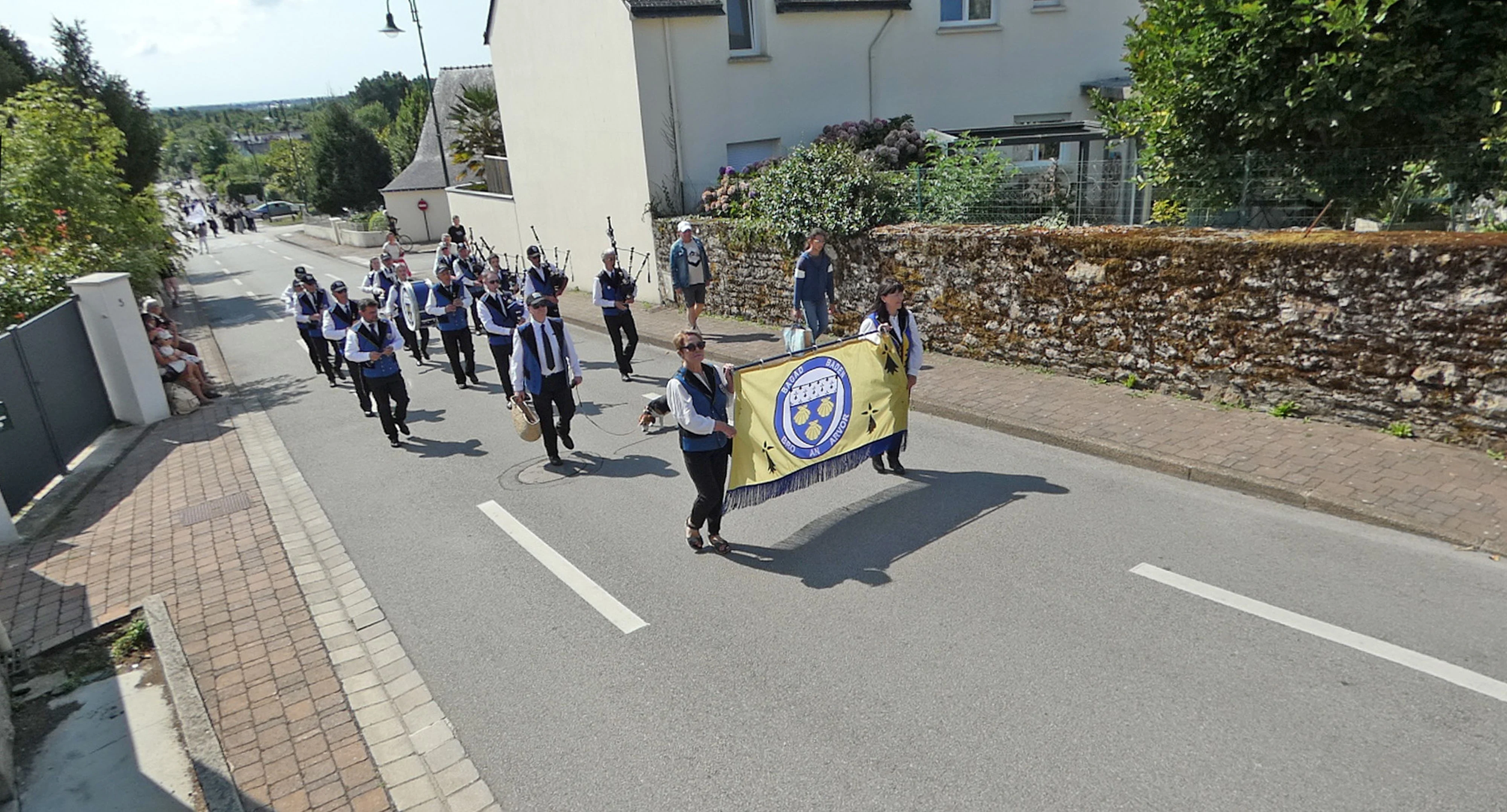 85 fete des battages 3 aout 2025 defile du bagad de baden
