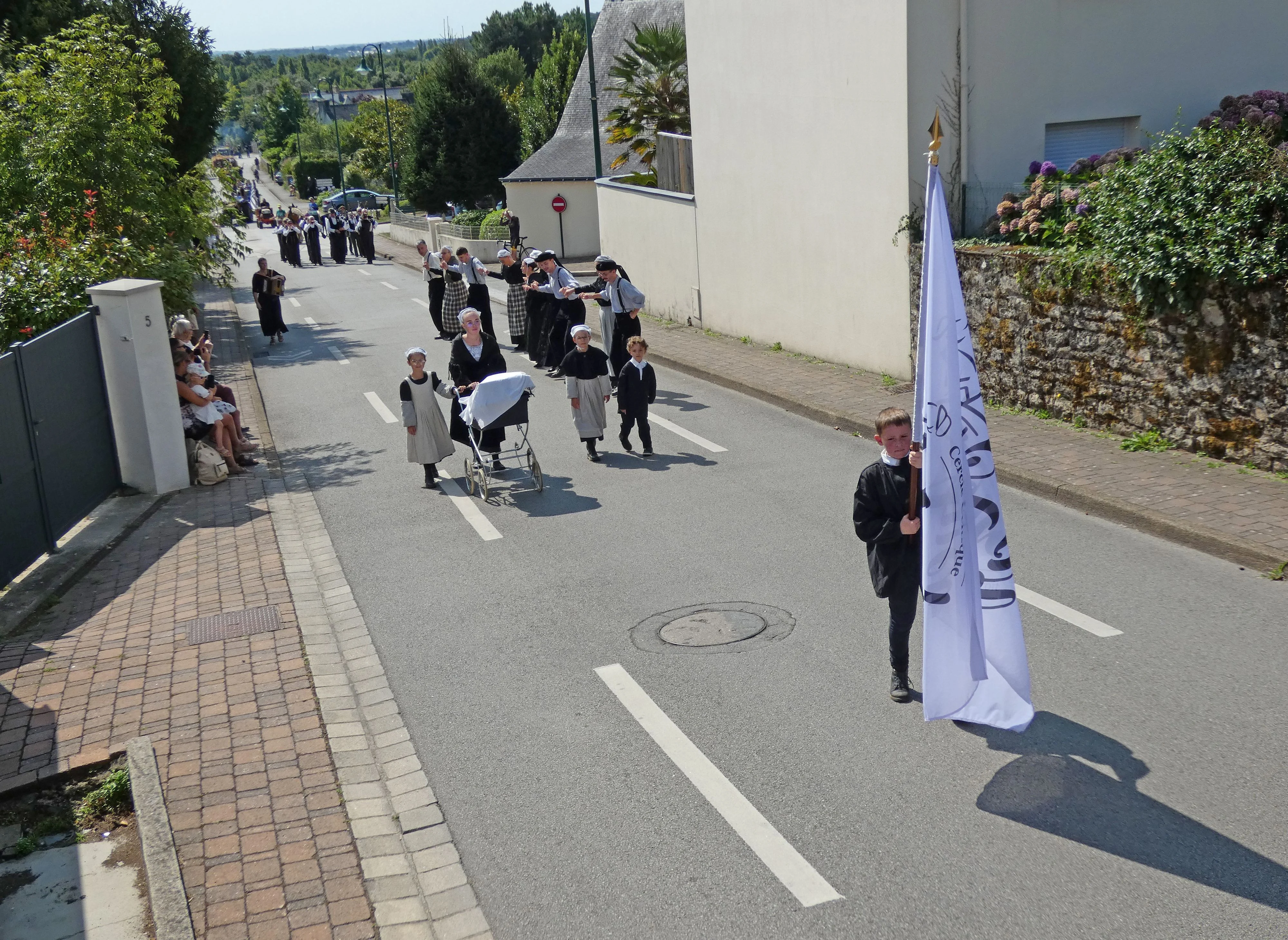 90 fete des battages 3 aout 2025 defile du cercle de malestroit
